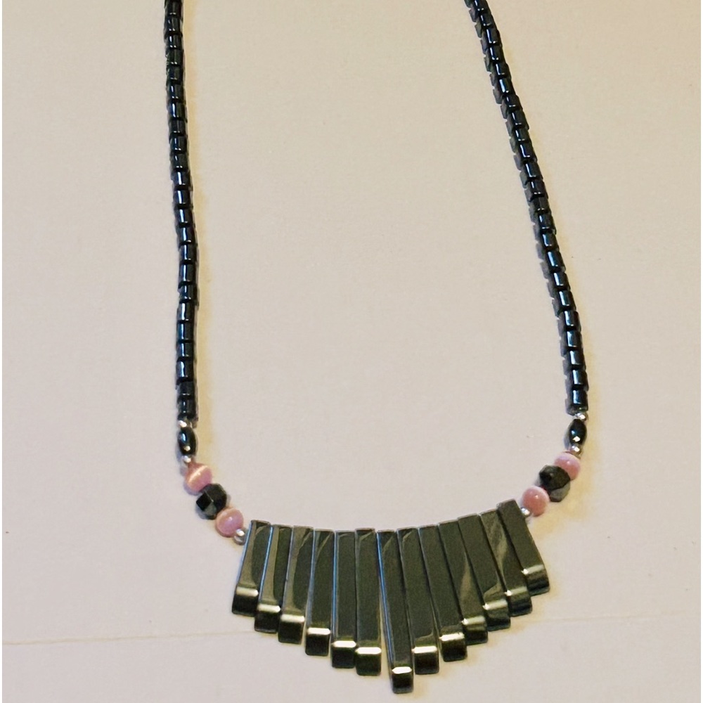 🍀Natural Hematite Stone Necklace From The 70’s